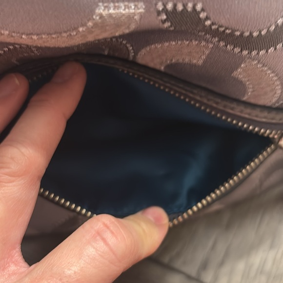 Coach Daisy Dot shoulder bag EUC - Picture 3 of 7